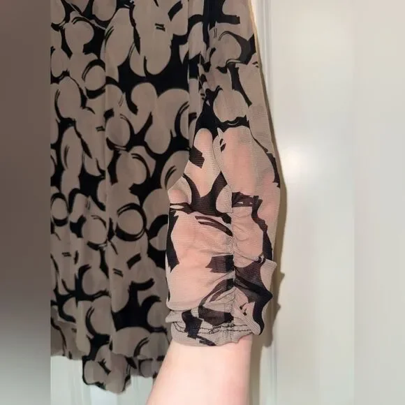 Alfani Size XL Women’s Elegant Black and Tan Patterned Blouse - Picture 5 of 7